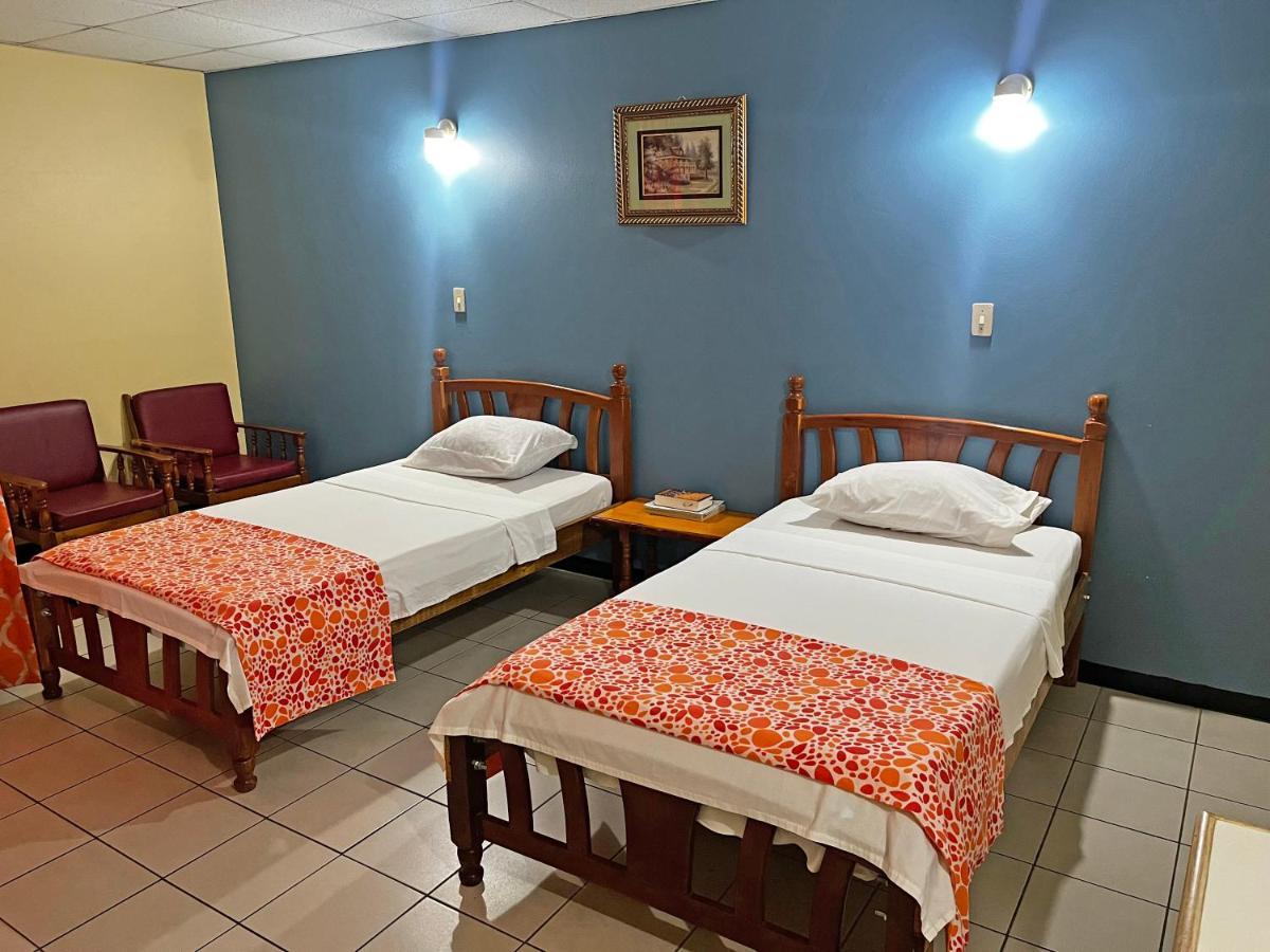 Sundeck Suites Boissiere Village 외부 사진