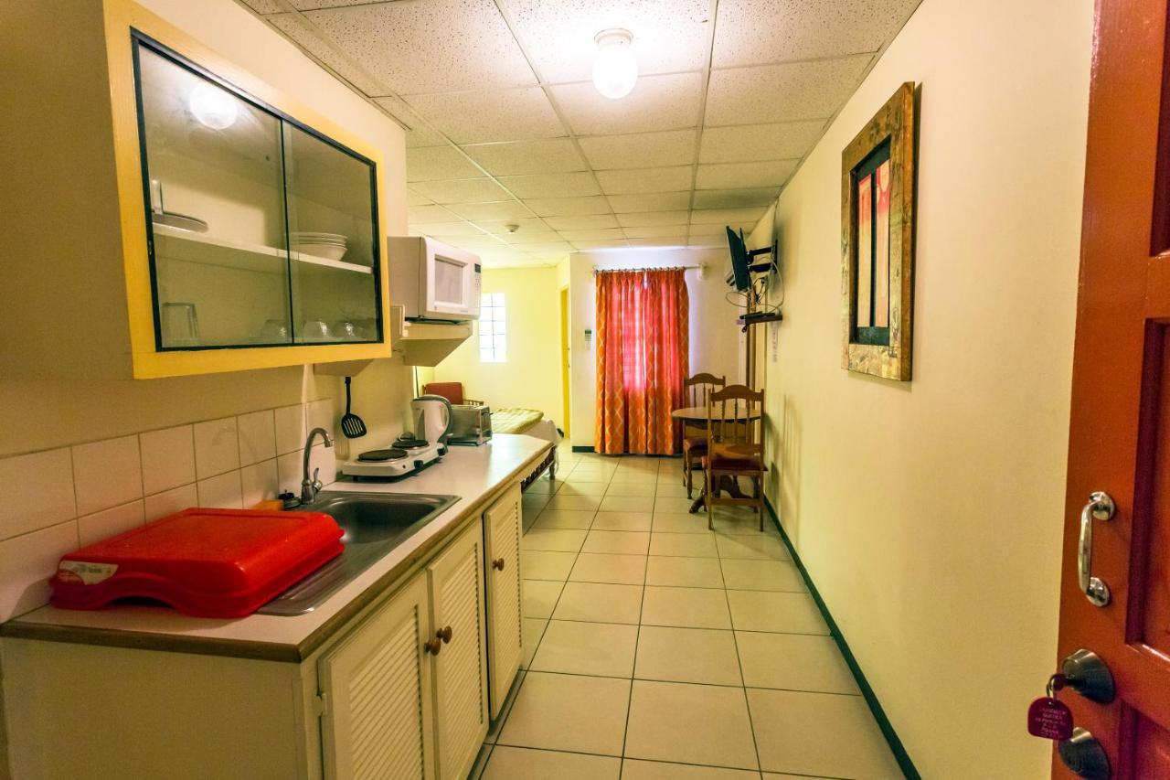 Sundeck Suites Boissiere Village 외부 사진