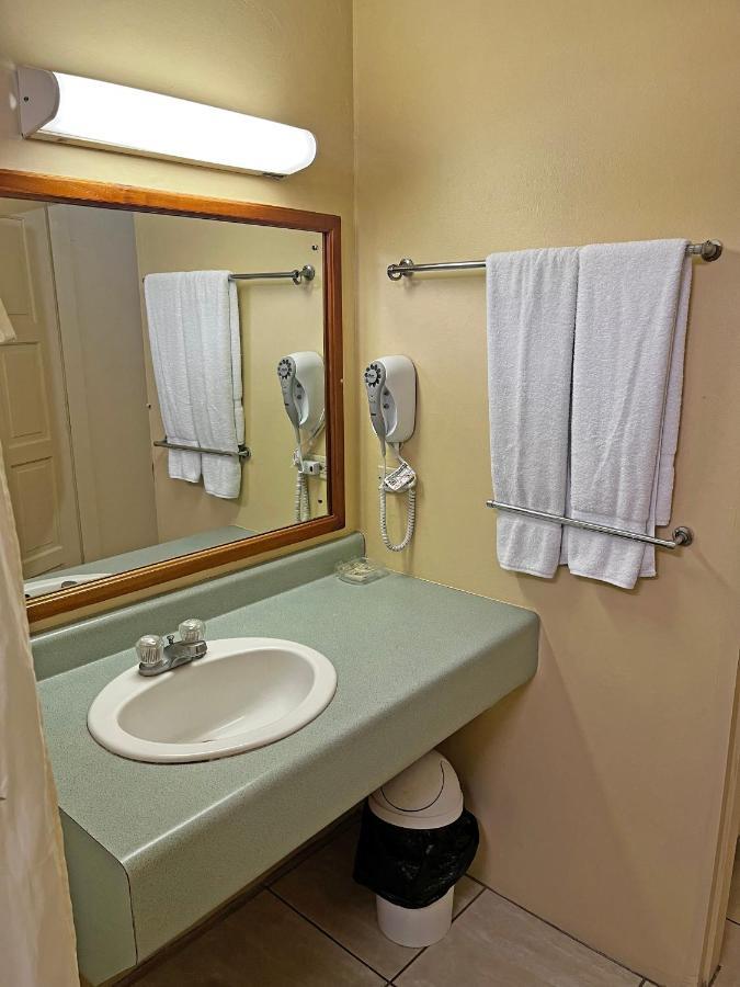 Sundeck Suites Boissiere Village 외부 사진